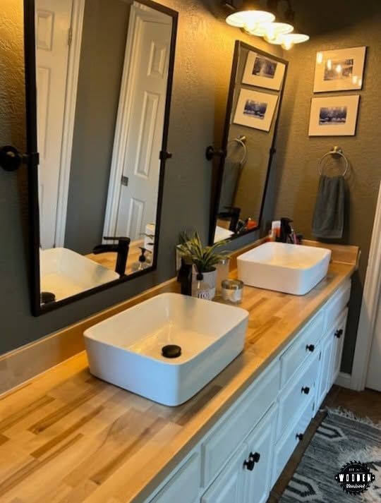 Custom bathroom vanity by Wooden Woodworks in Central Texas