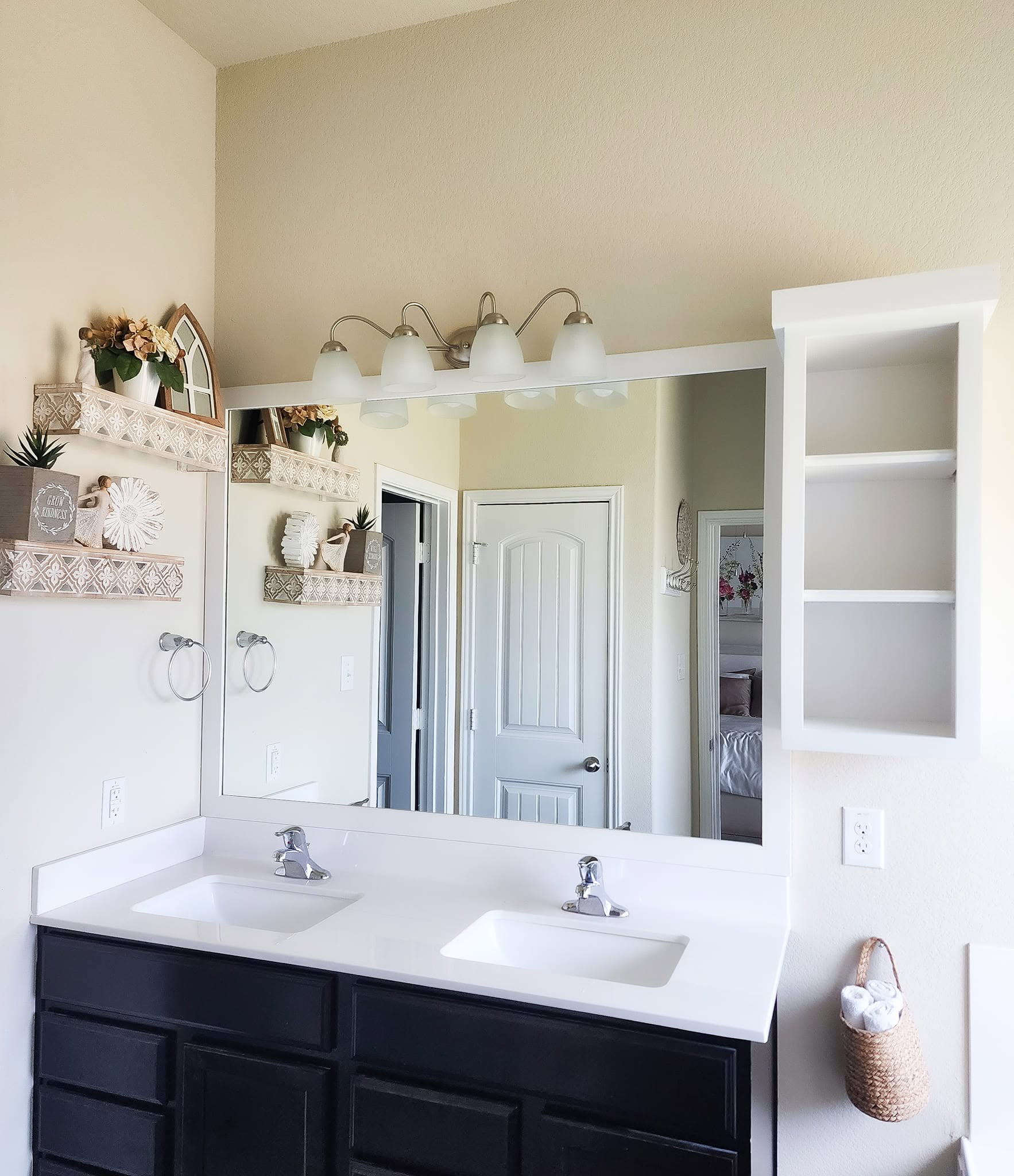Custom bathroom vanity by Wooden Woodworks in Central Texas