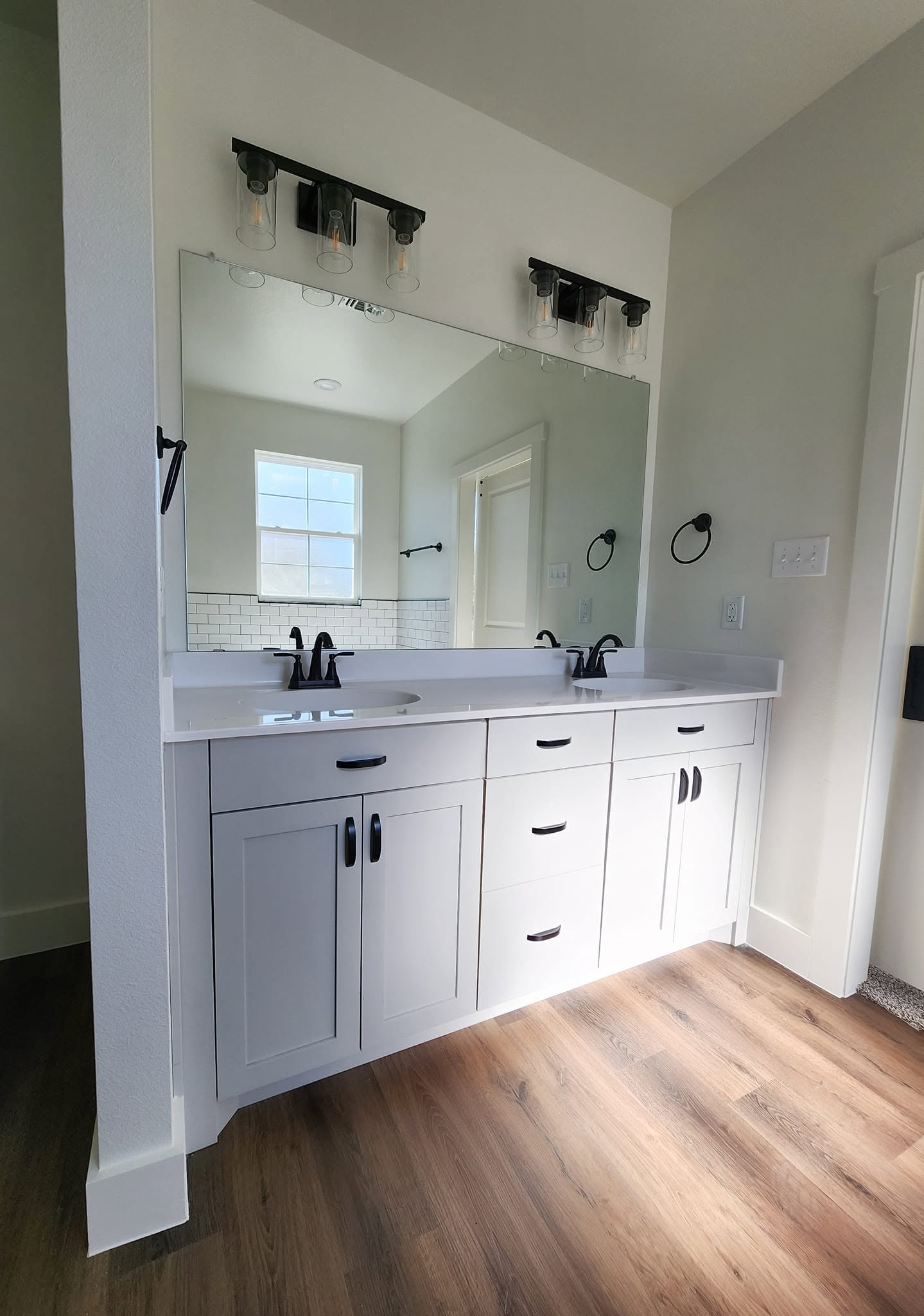 Custom bathroom vanity by Wooden Woodworks in Central Texas