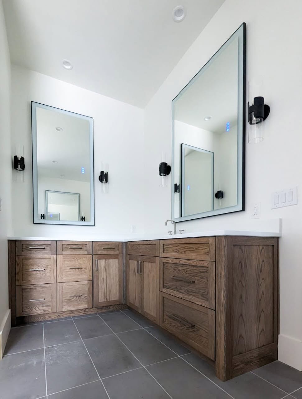 Custom bathroom vanity by Wooden Woodworks in Central Texas