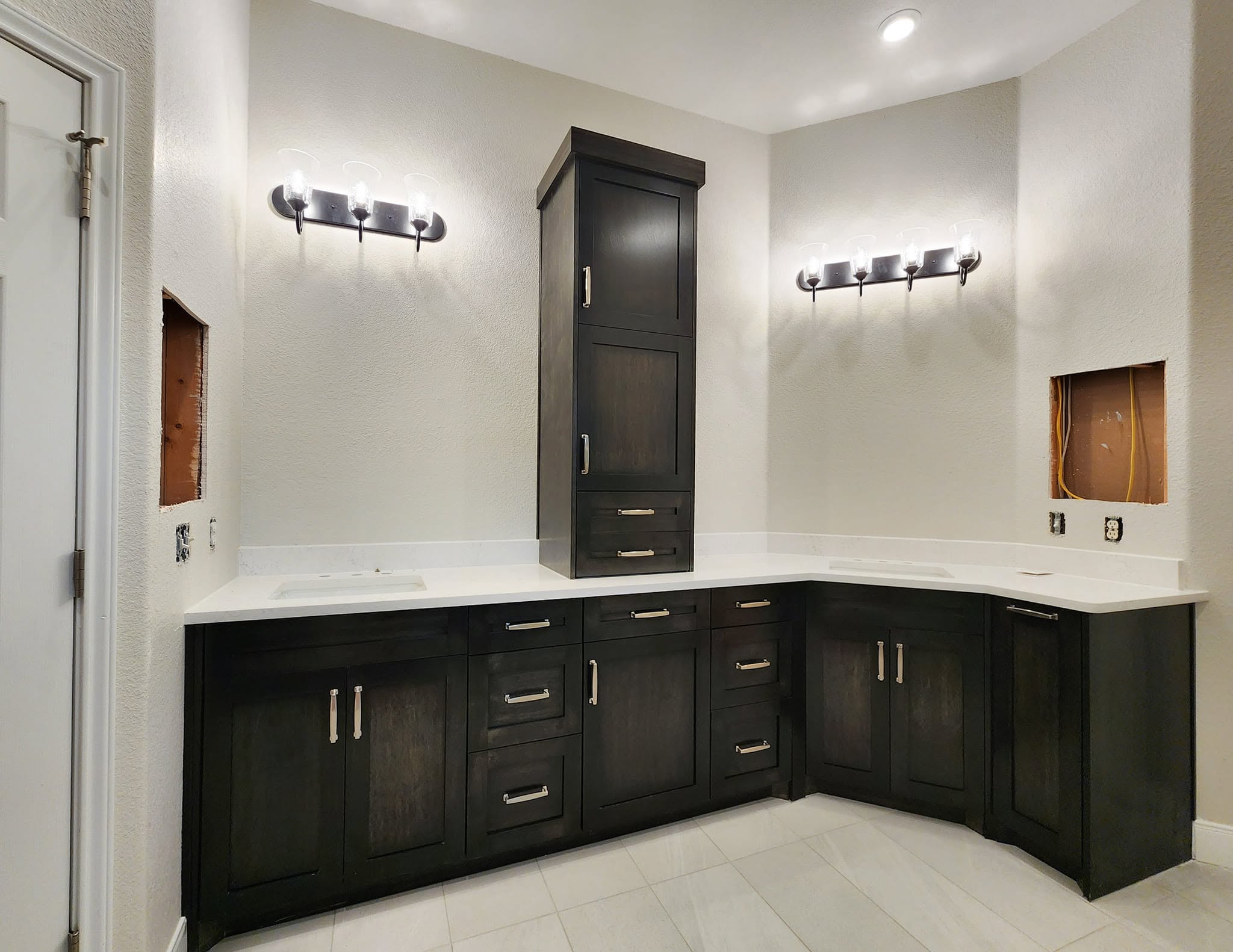 Custom bathroom vanity by Wooden Woodworks in Central Texas