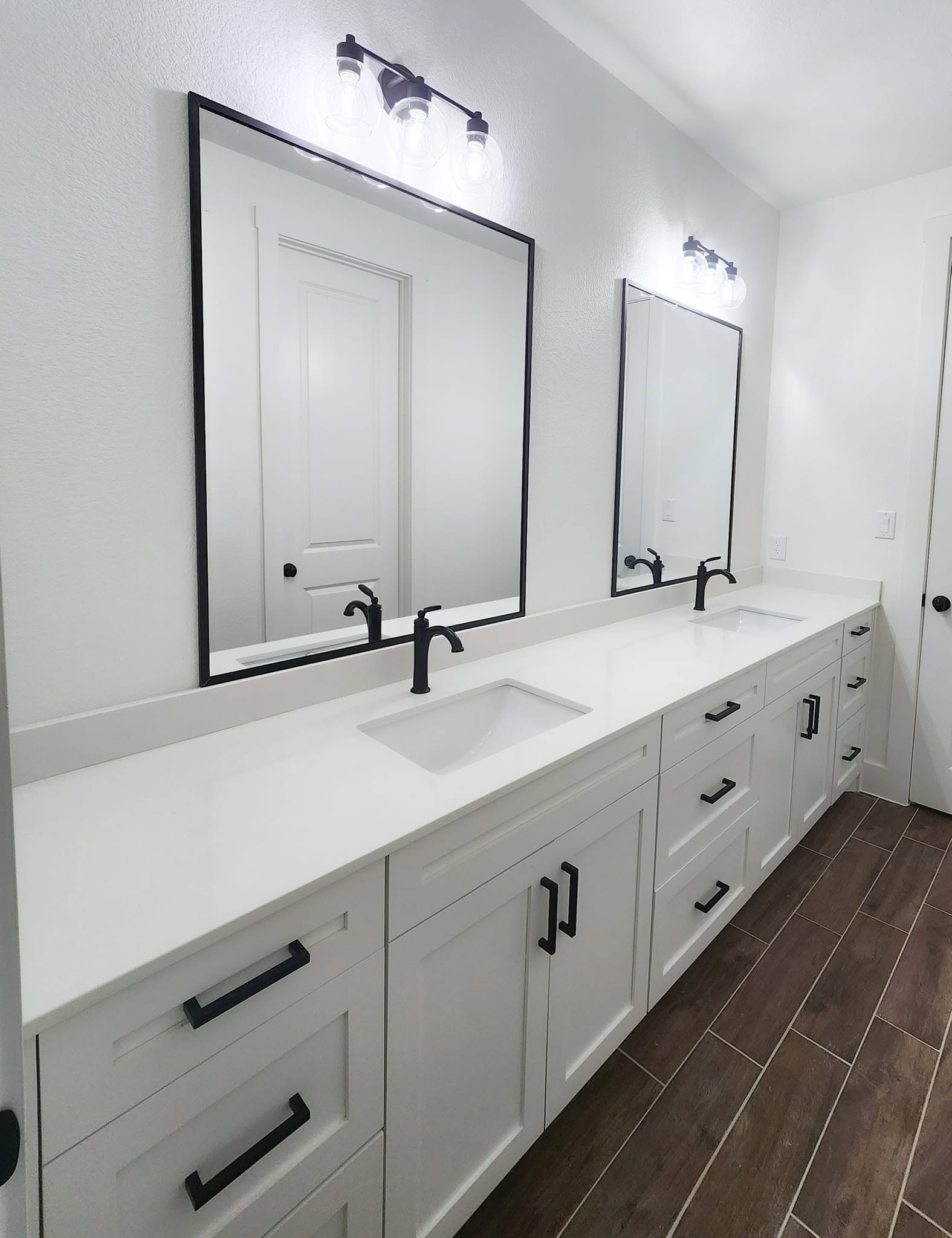 Custom bathroom vanity by Wooden Woodworks in Central Texas