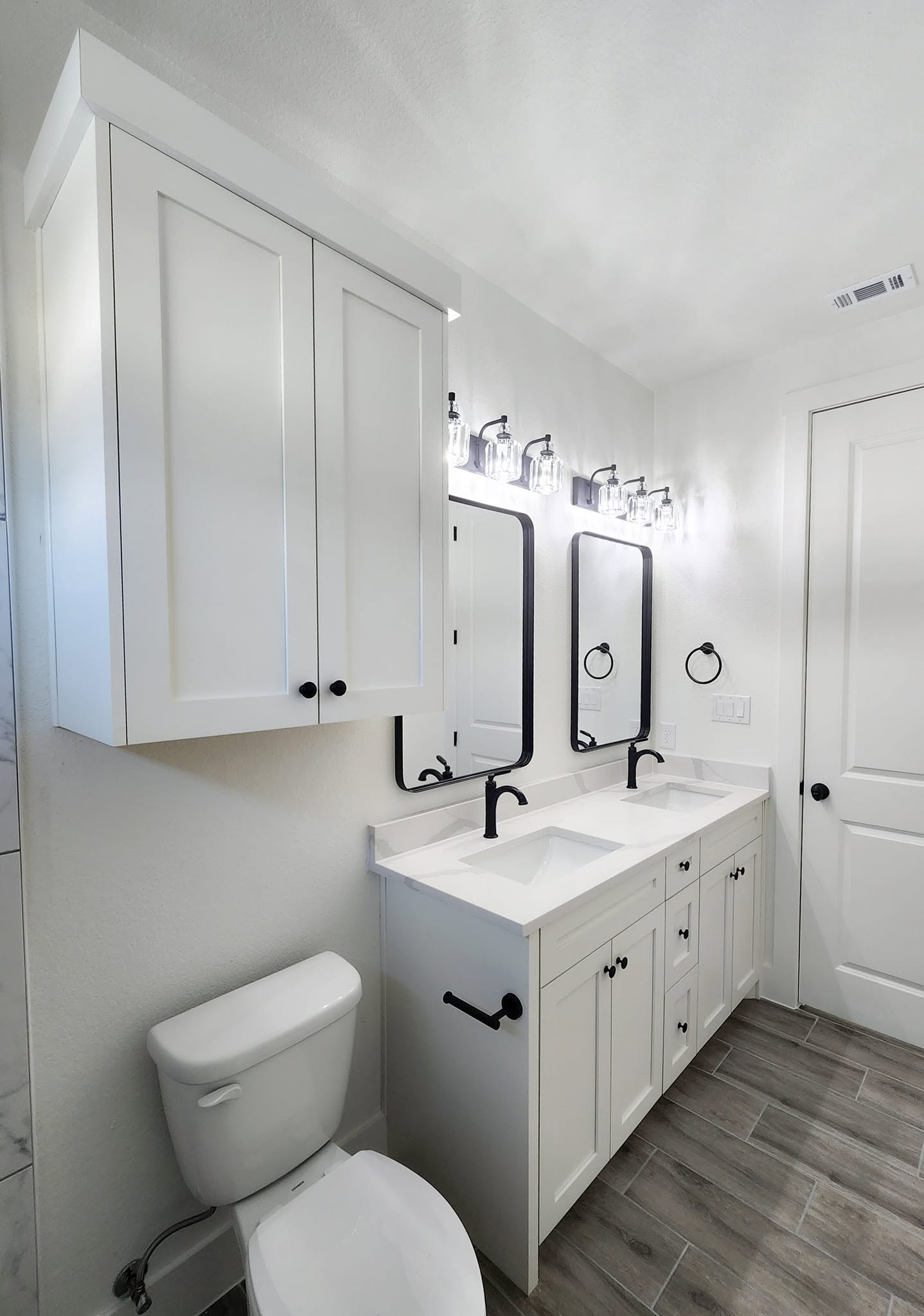 Custom bathroom vanity by Wooden Woodworks in Central Texas