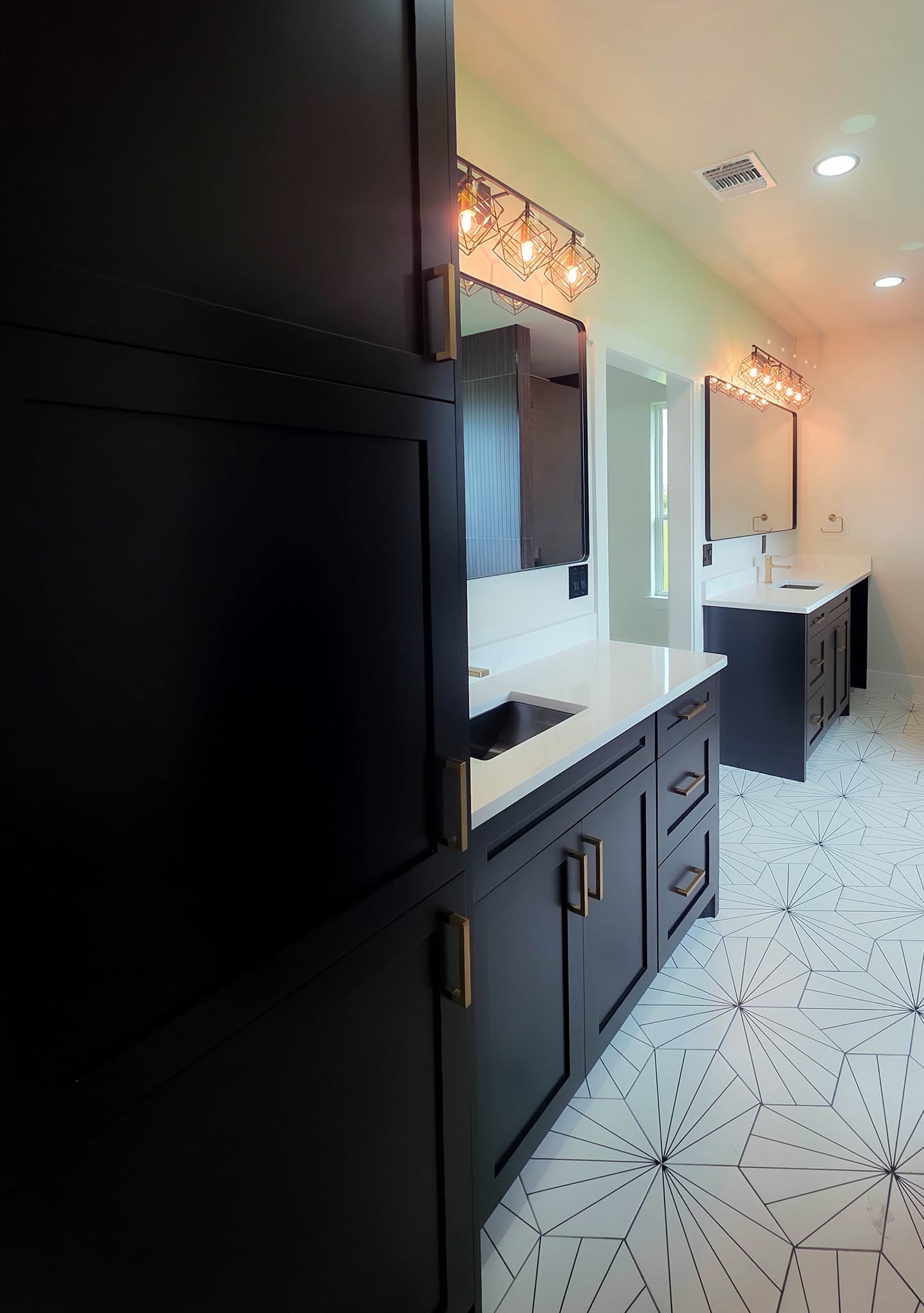Custom bathroom vanity by Wooden Woodworks in Central Texas