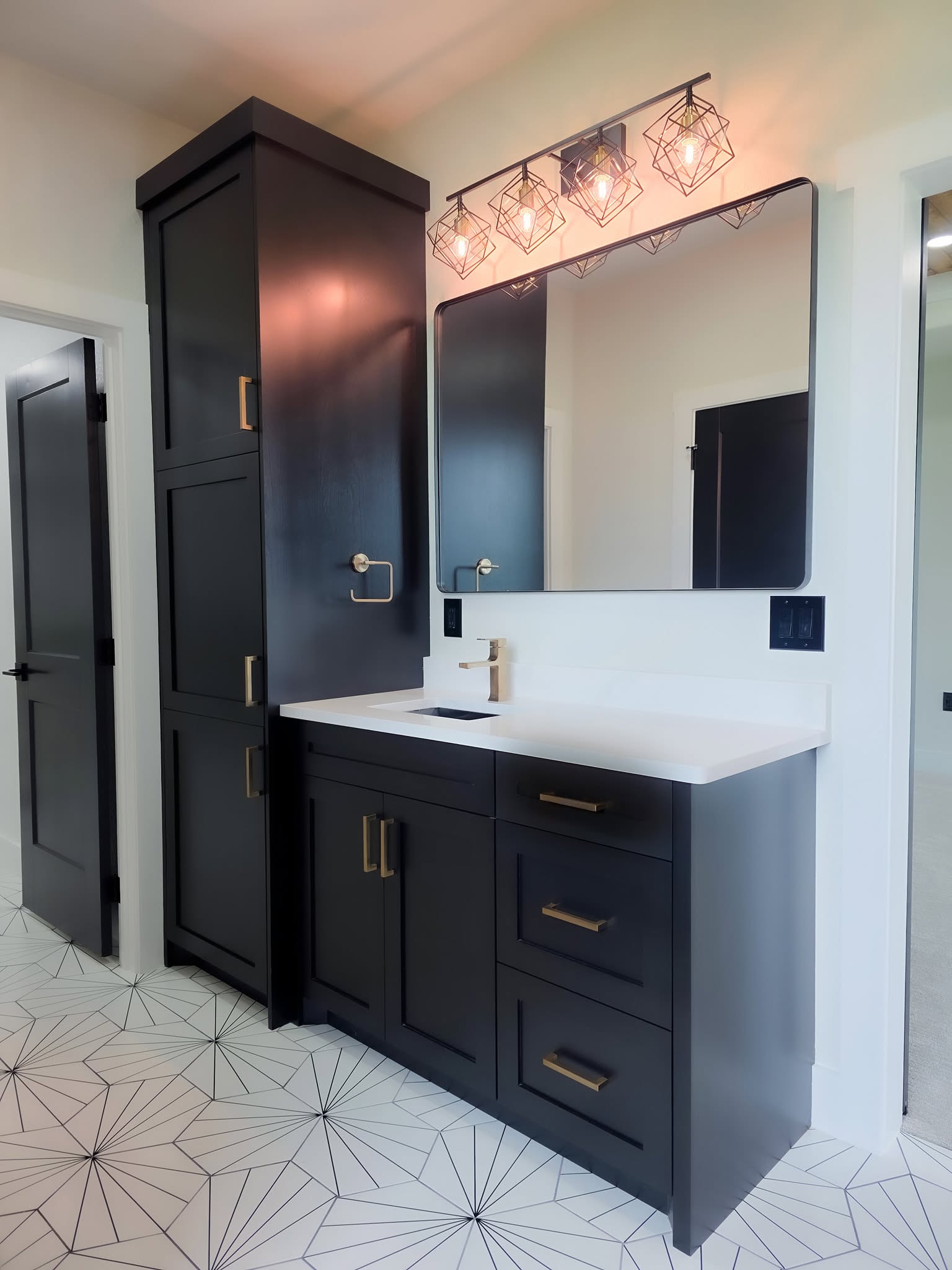 Custom bathroom vanity by Wooden Woodworks in Central Texas