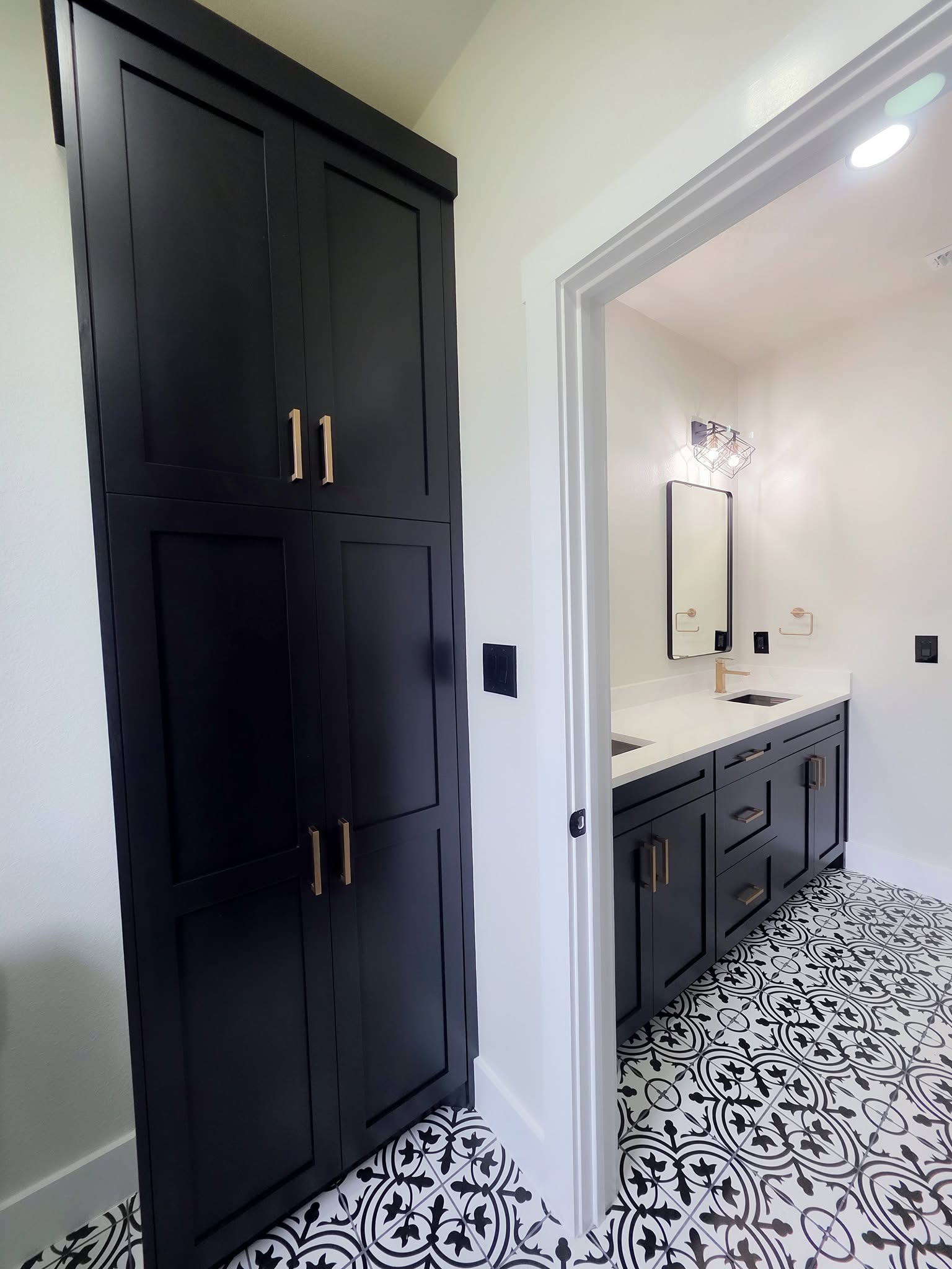 Custom bathroom vanity by Wooden Woodworks in Central Texas
