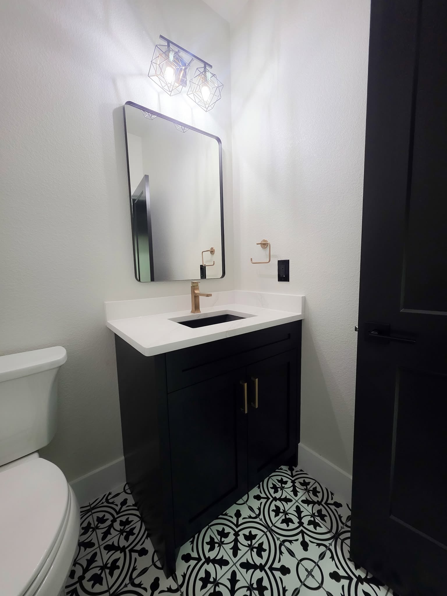 Custom bathroom vanity by Wooden Woodworks in Central Texas