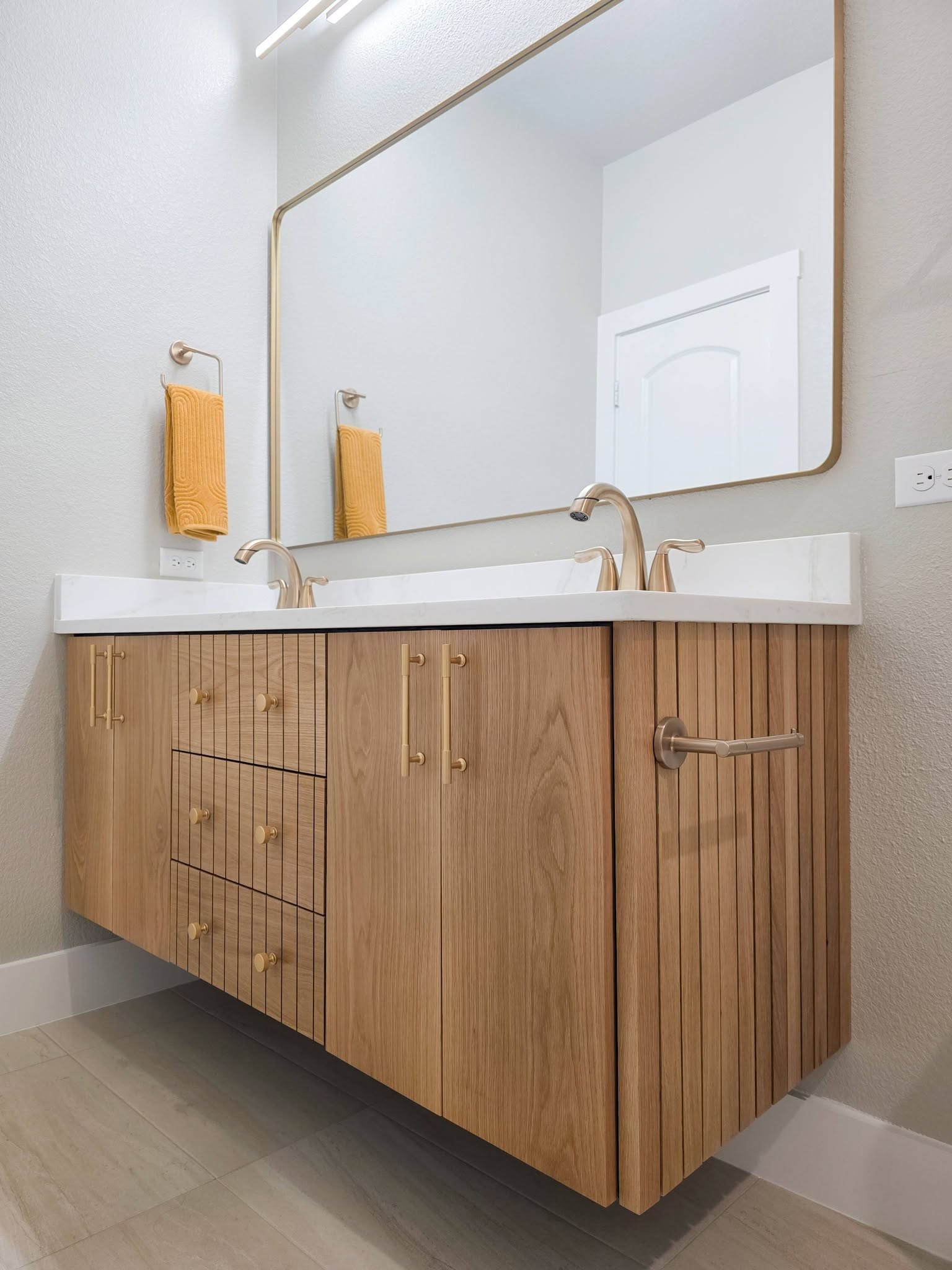 Custom bathroom vanity by Wooden Woodworks in Central Texas