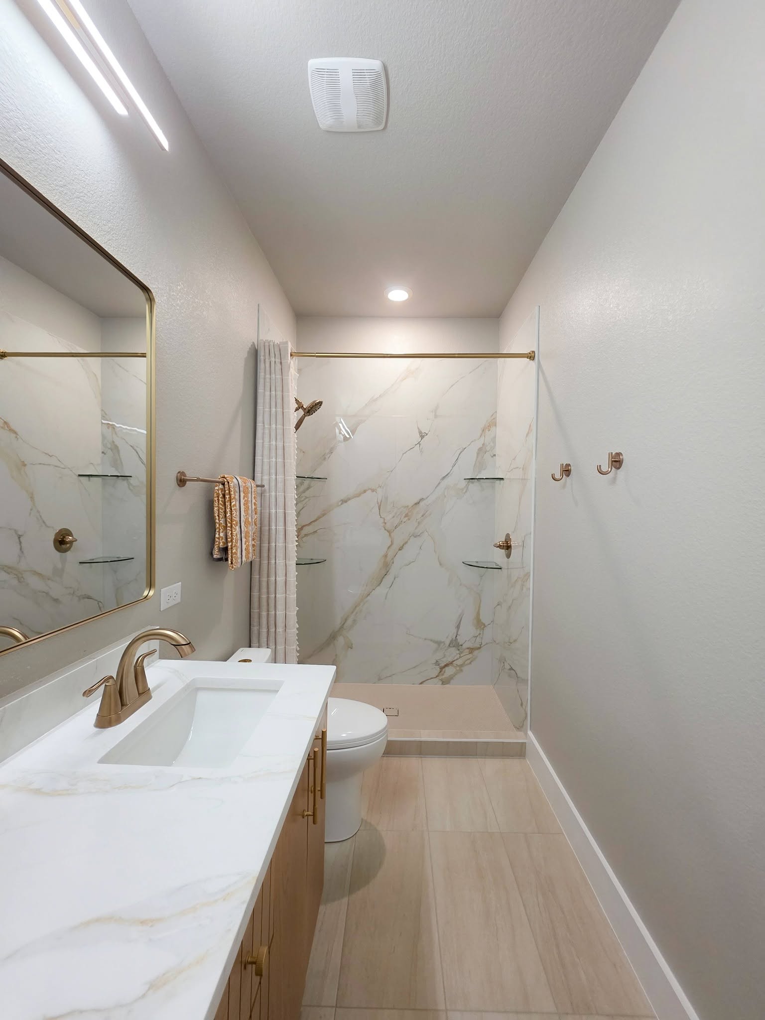 Custom bathroom vanity by Wooden Woodworks in Central Texas