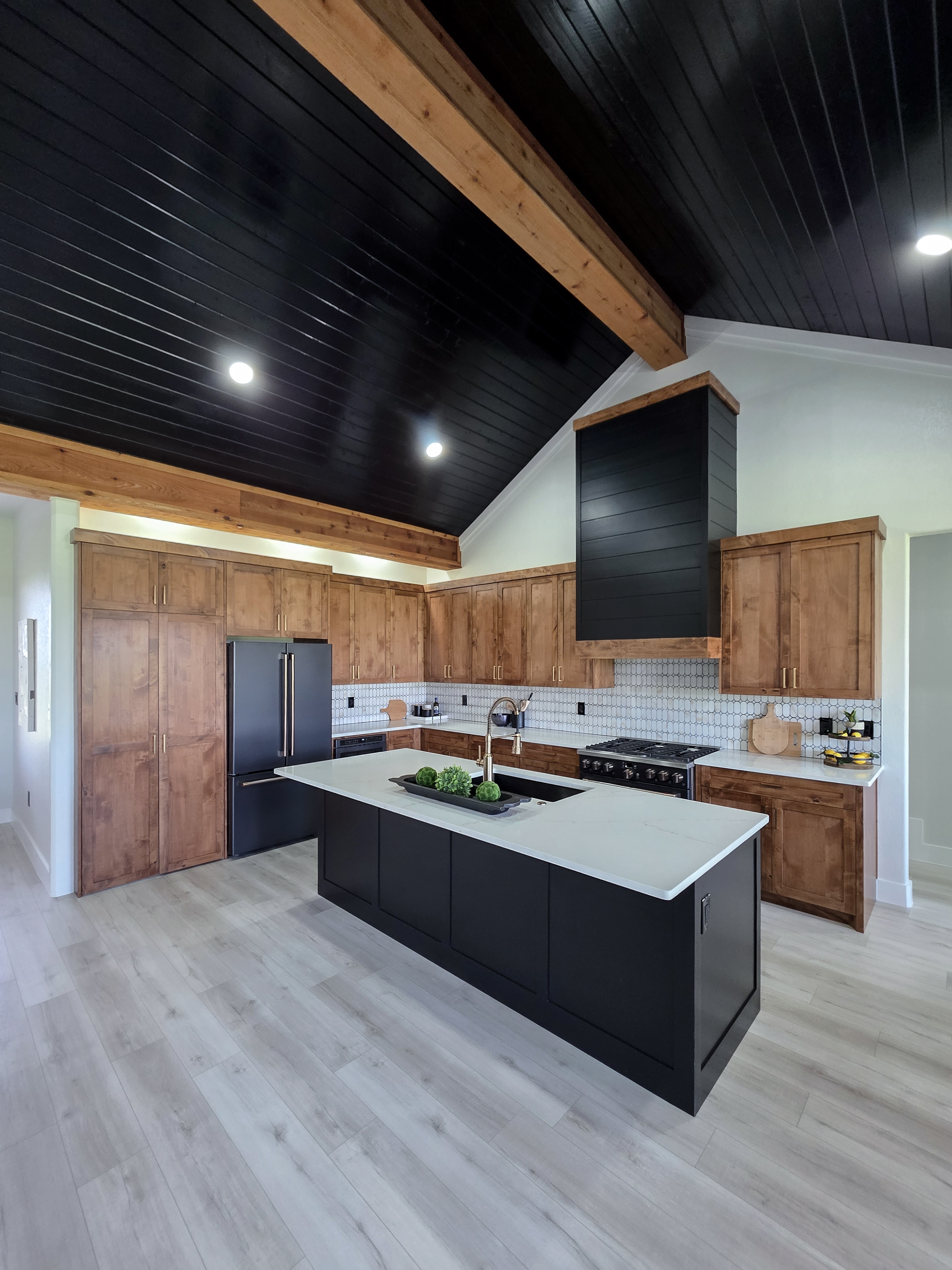 Inka by Wooden Woodworks