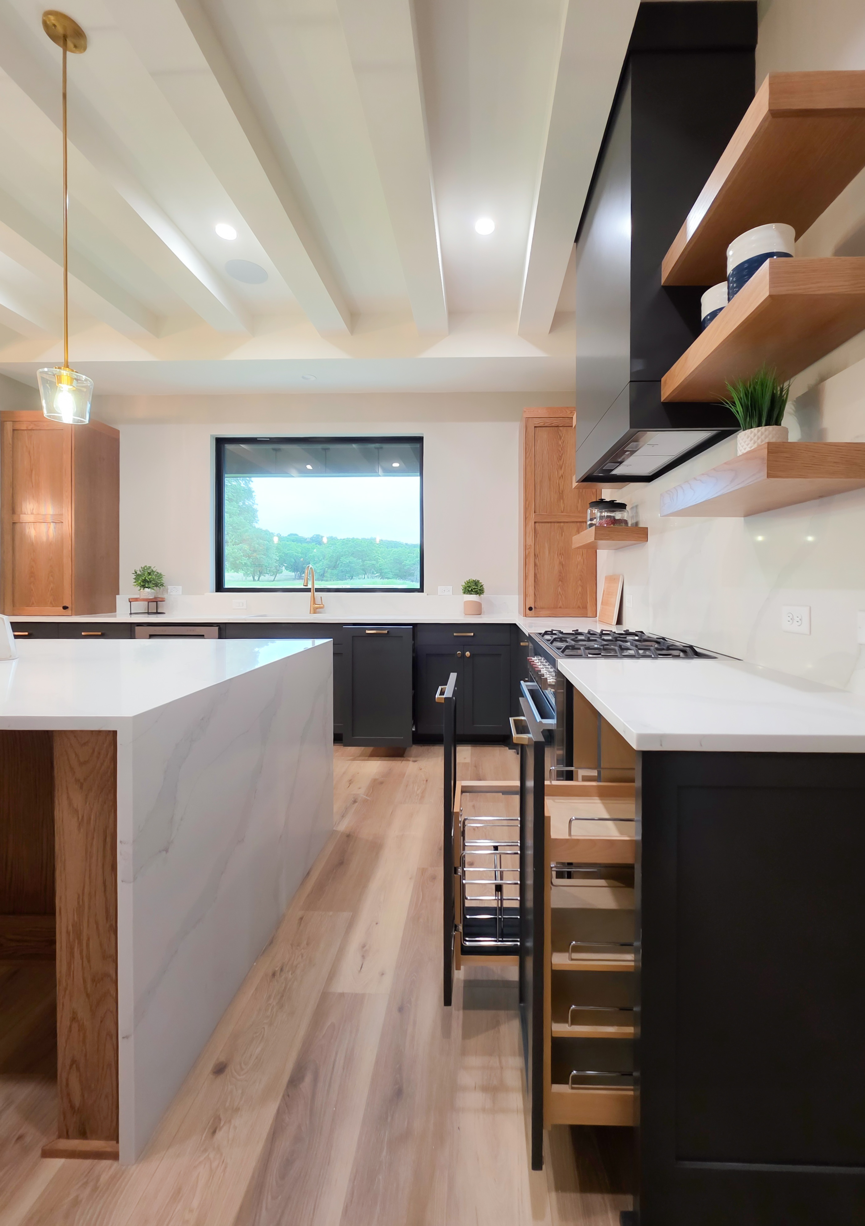 Tulane by Wooden Woodworks