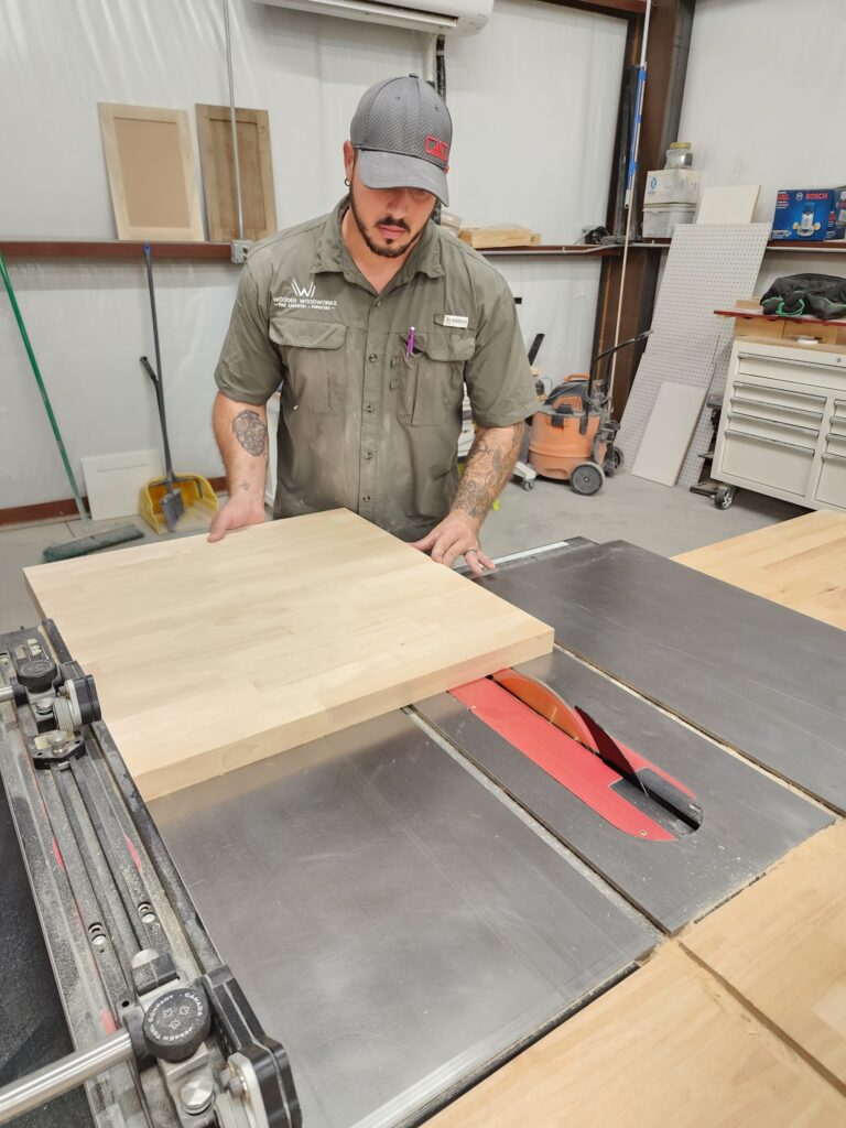 About Us - Wooden WoodWorks